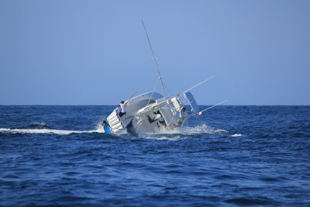 marlin sinks boat in Panama