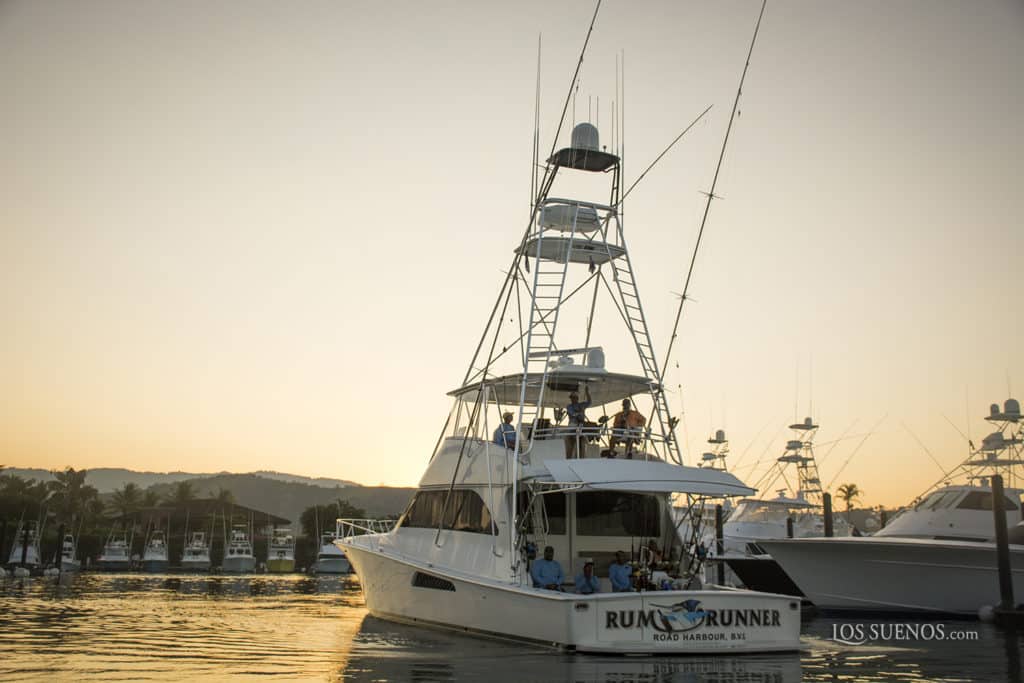 rum runner boat leaving los suenos